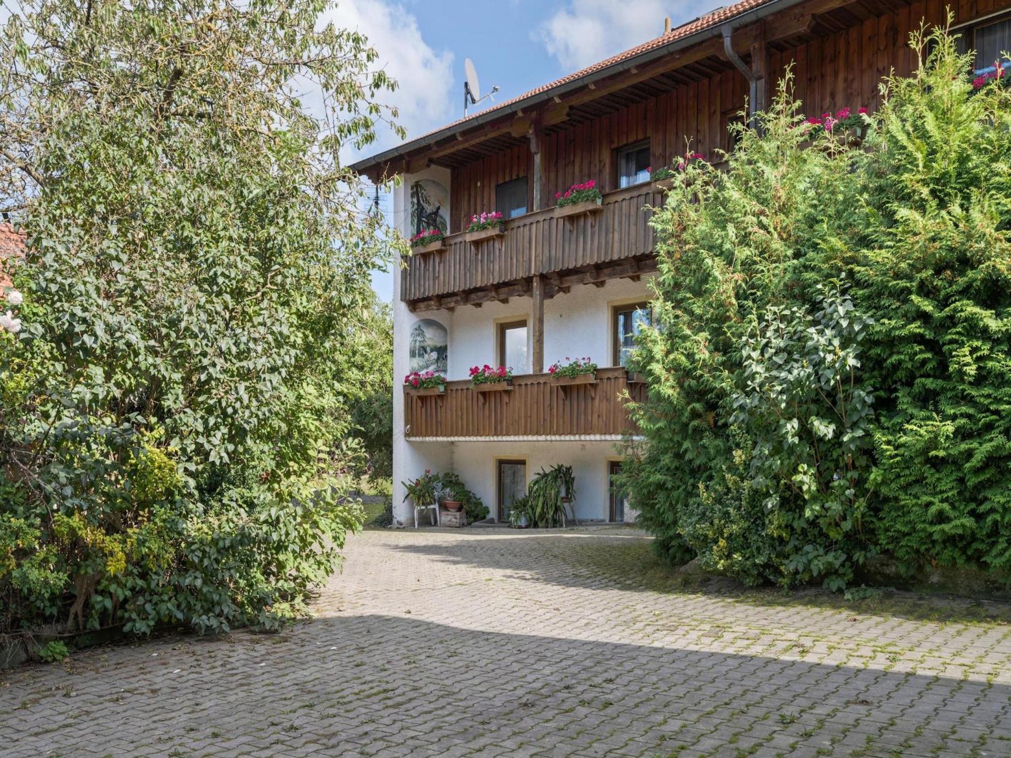 Farmhouse In Neukirchen Near Heiligen Blut Neukirchen beim Heiligen Blut Exterior photo